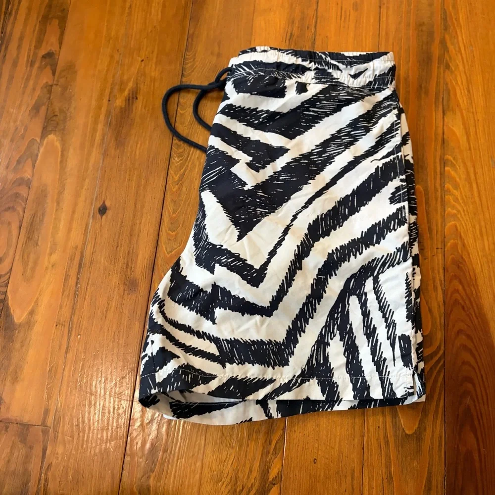 Mishka Board Shorts Size 32 Retro 80s 90s Black‎ White